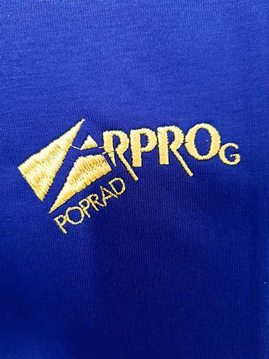 Pre spoločnosť ARPROG, akciová spoločnosť Poprad sme vyšívali pracovné tričká a polokošele